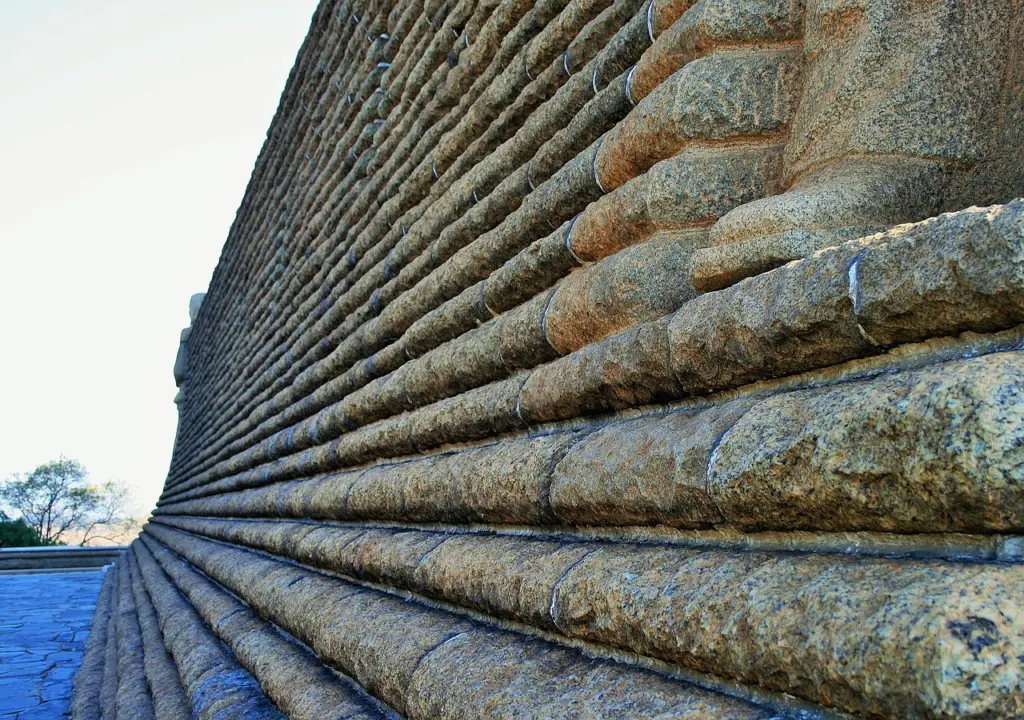 Granitfassade des Voortrekker-Denkmals in Pretoria, Südafrika