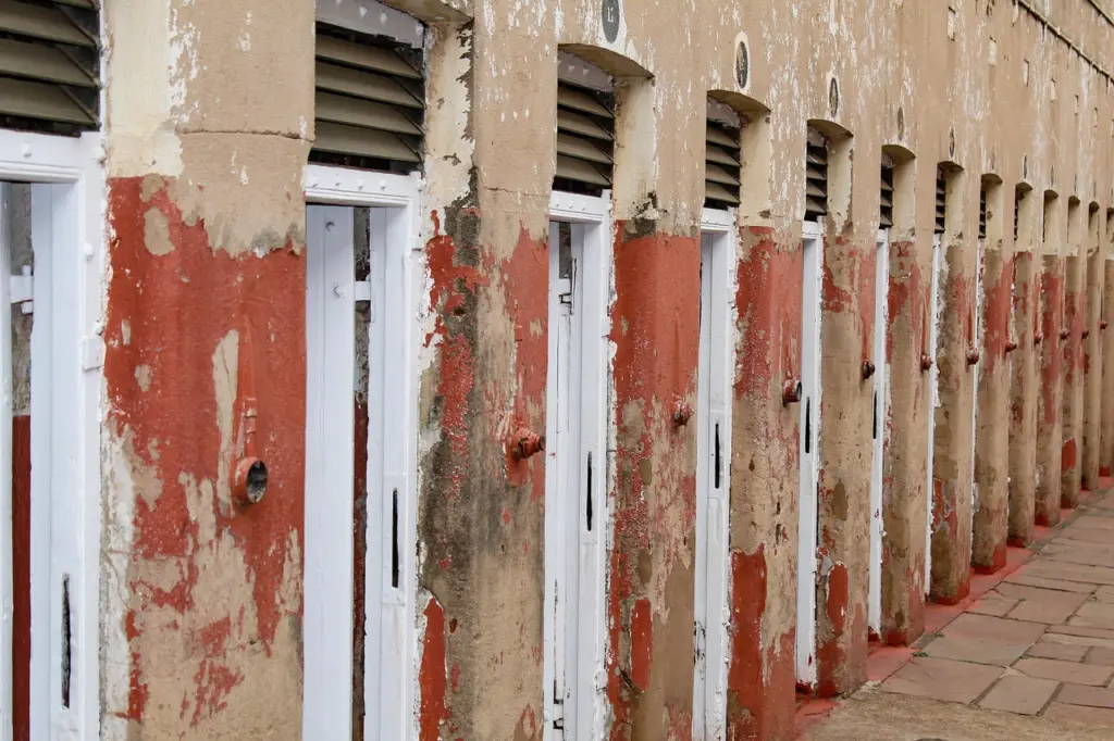 Gefängniszellen am Constitution Hill in Johannesburg in Südafrika